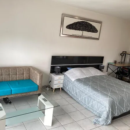 Studio 37 M² * Baccarat